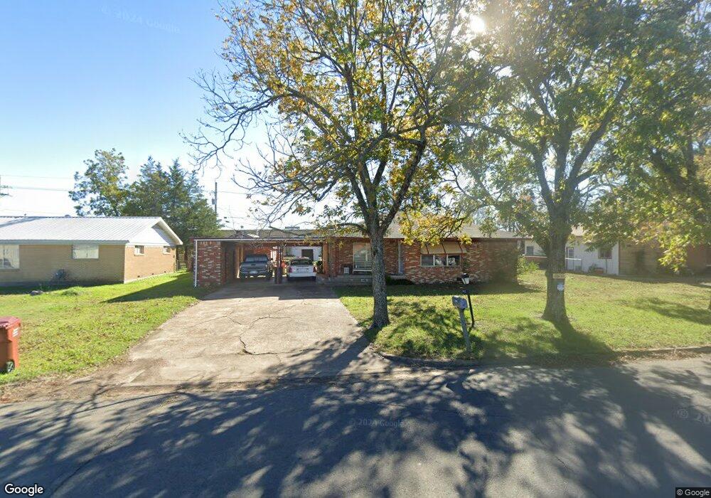1414 E Kirk St, Hugo, OK 74743 - photo 1