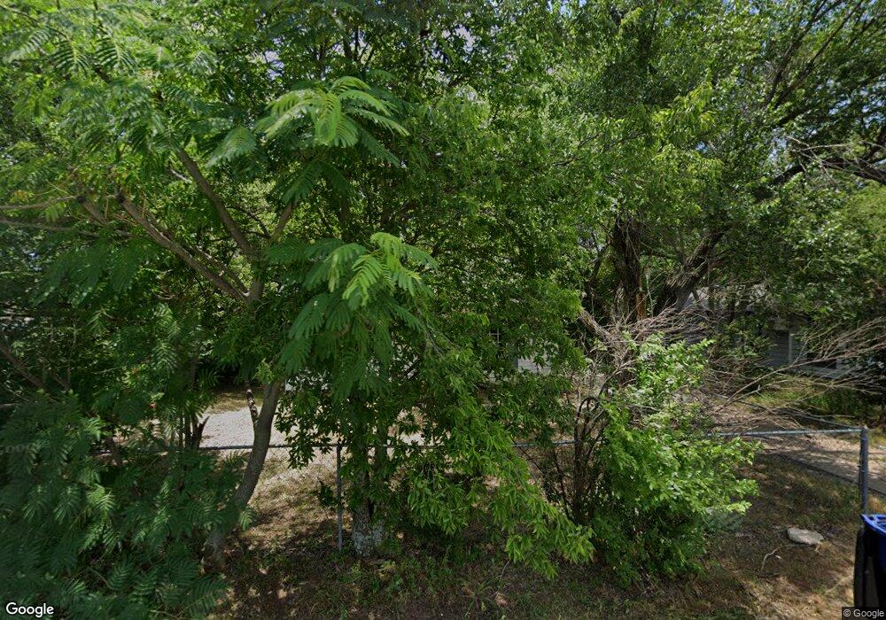 704 W Peach Ave, Duncan, OK 73533 - photo 1