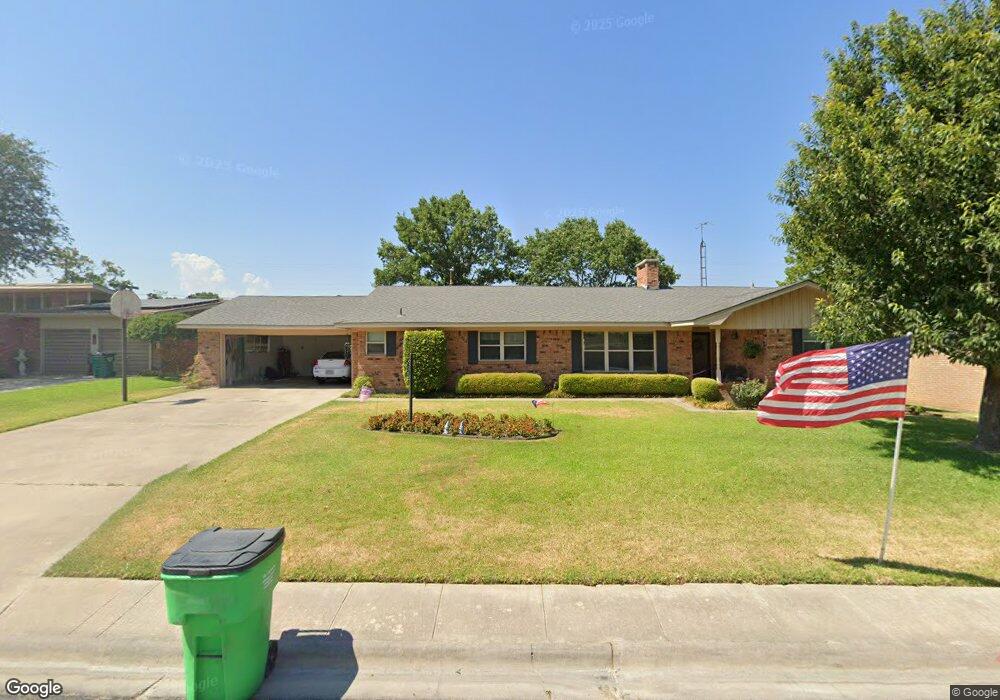 1910 College St, Gainesville, TX 76240 - photo 1