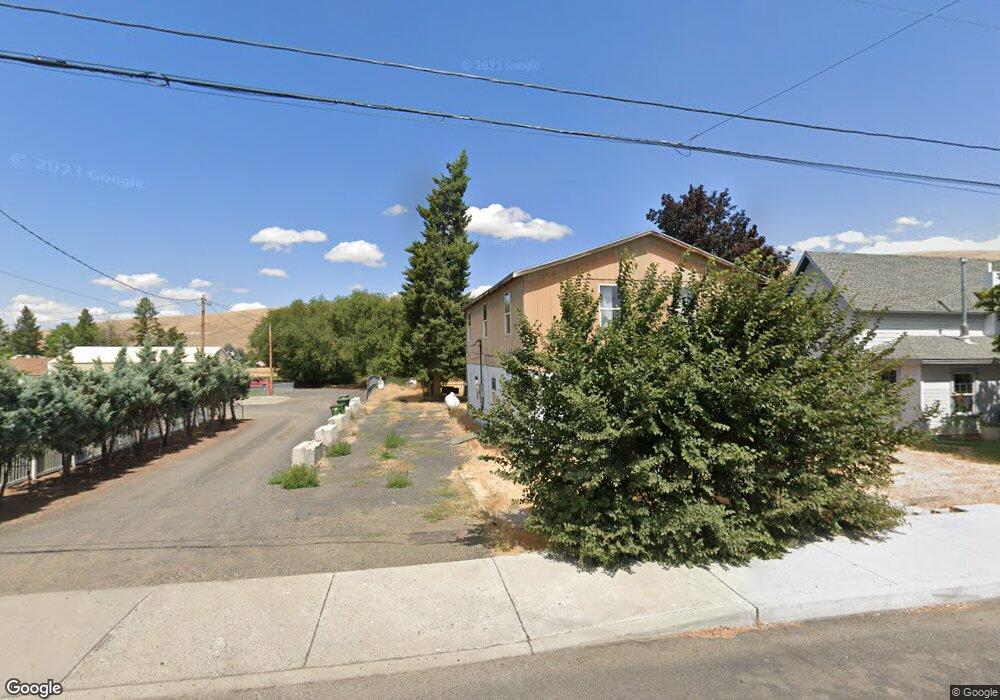 435 Water St, Heppner, OR 97836 - photo 1