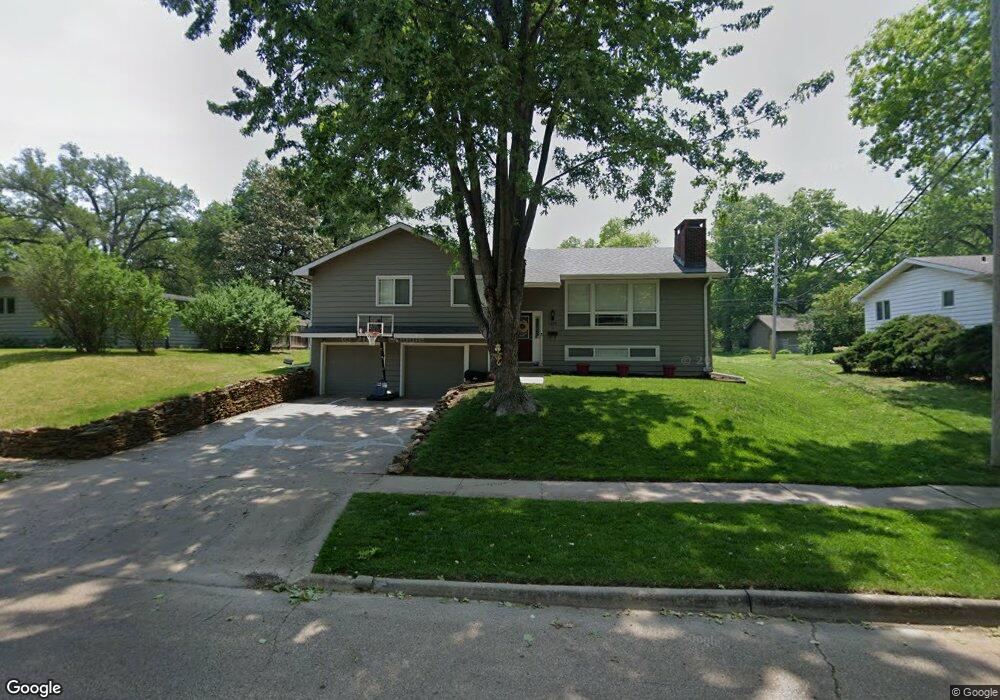 1615 SW Withdean Rd, Topeka, KS 66611 - photo 1