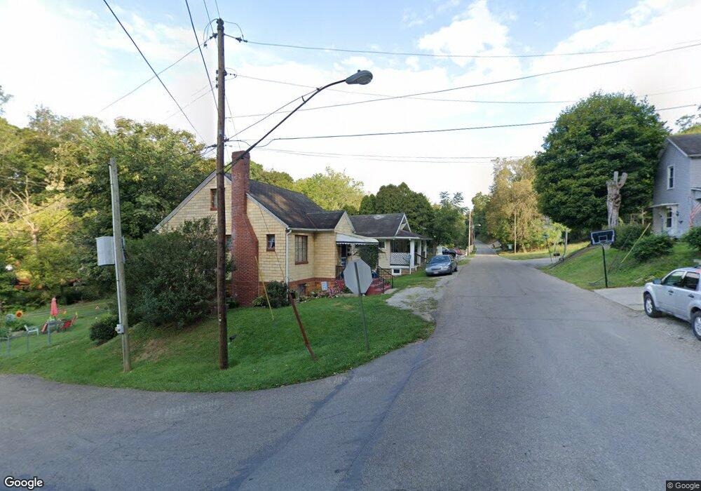 697 N Walnut St, Logan, OH 43138 - photo 1