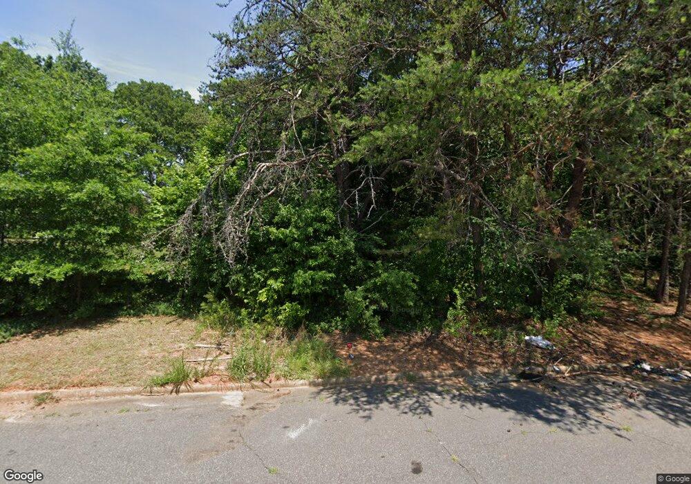 733 Crescent Ln, Statesville, NC 28677 - photo 1