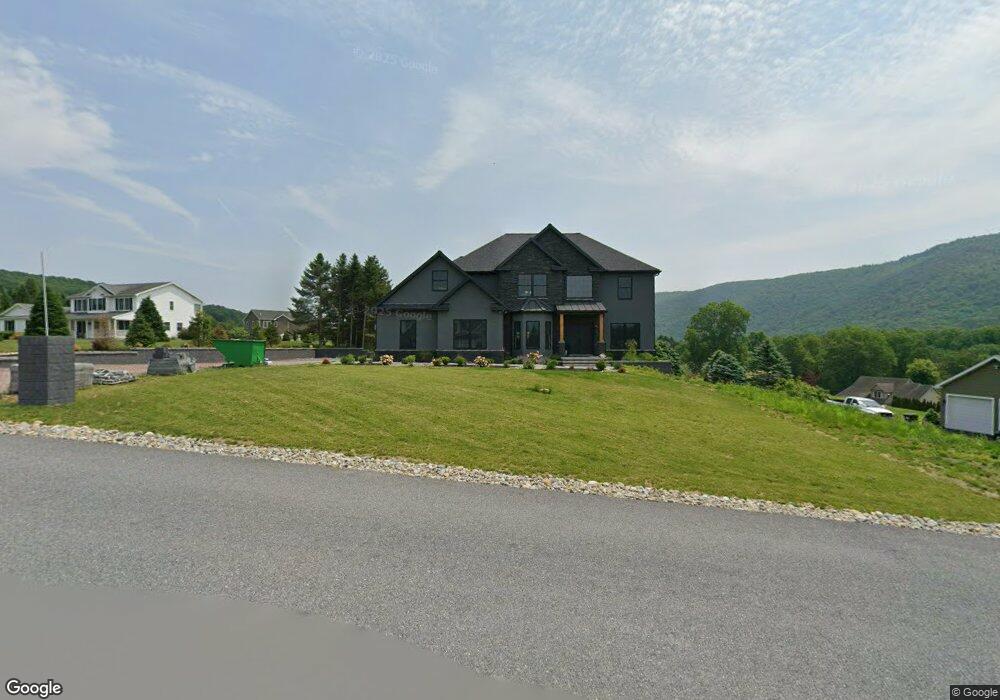 70 Osprey Cir, New Ringgold, PA 17960 - photo 1