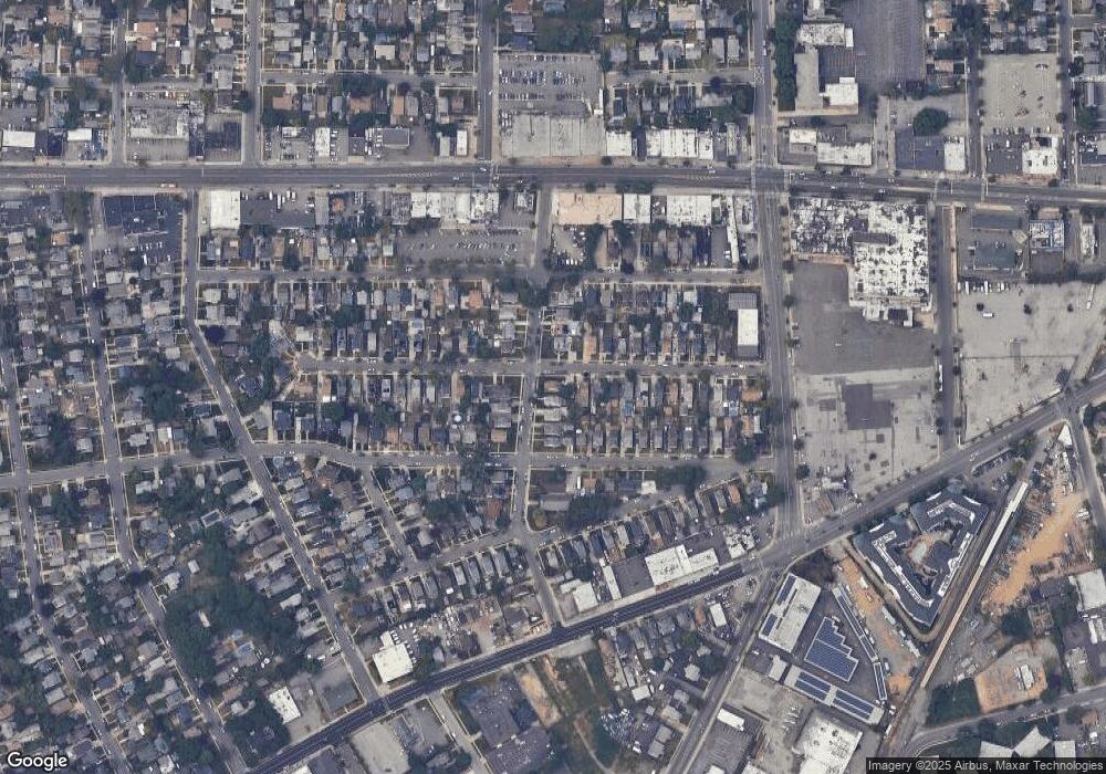 199 Oak St, West Hempstead, NY 11552 - photo 1