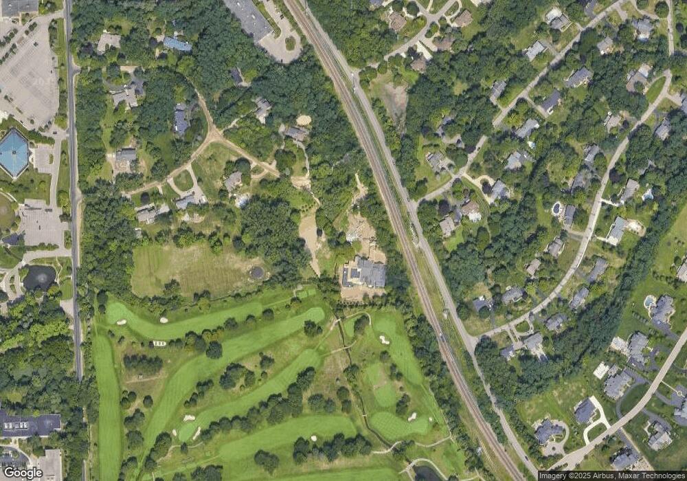 499 Wishbone Dr, Bloomfield Hills, MI 48304 - photo 1