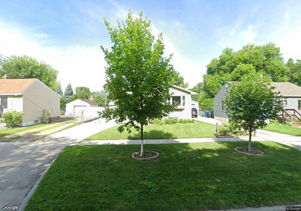 1427 14th St S, Fargo, ND 58103 - photo 1