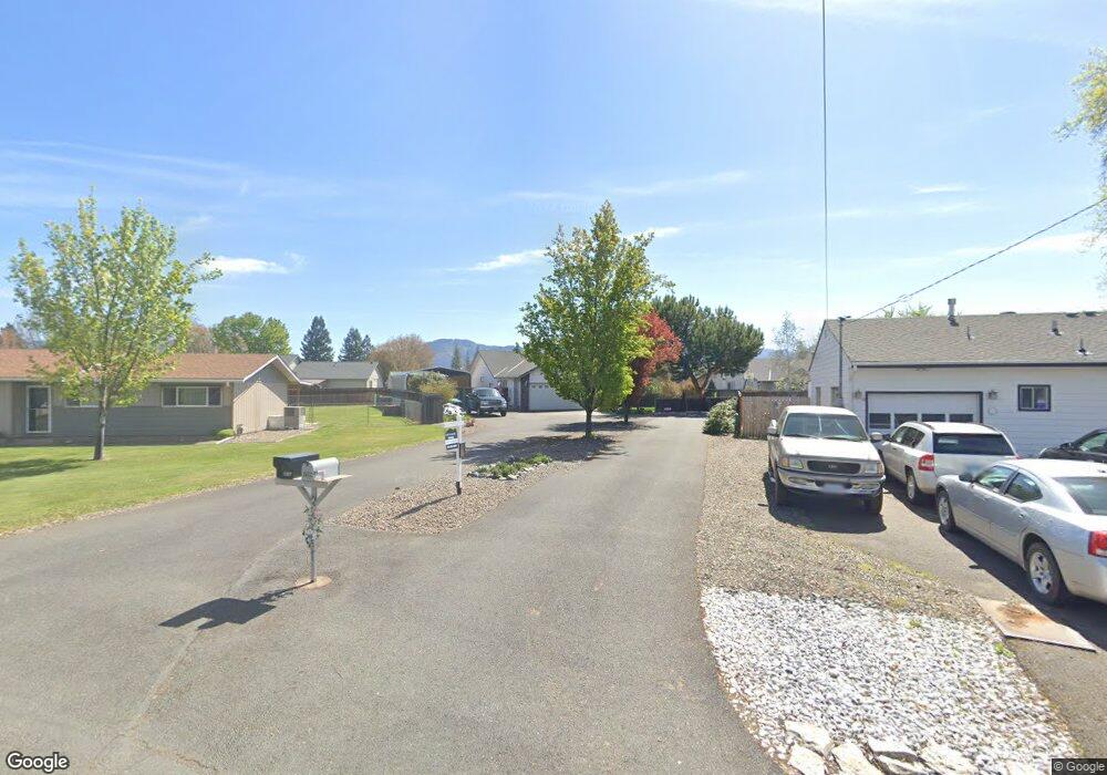 1387 Wineteer Ln, Grants Pass, OR 97527 - photo 1