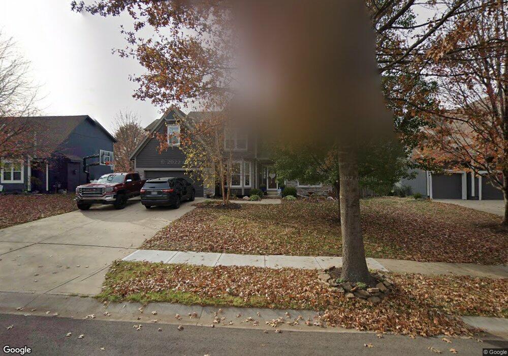 5414 Hilltop Dr, Shawnee, KS 66226 - photo 1