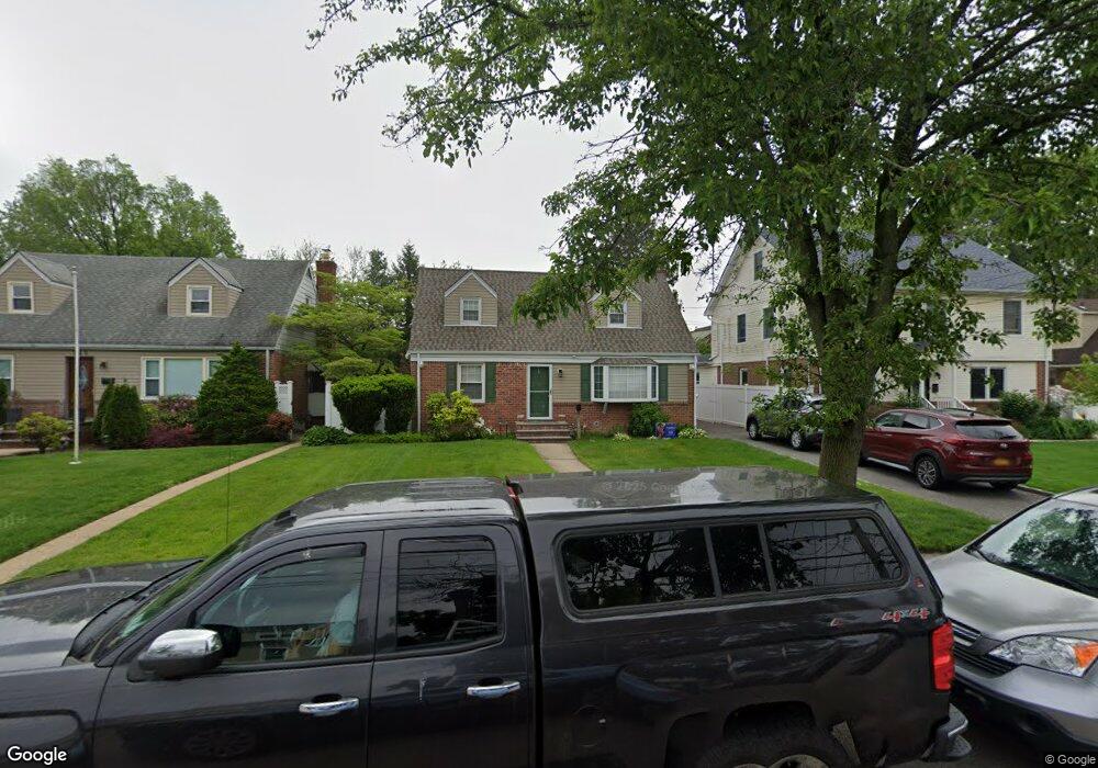 771 Bradley St, West Hempstead, NY 11552 - photo 1