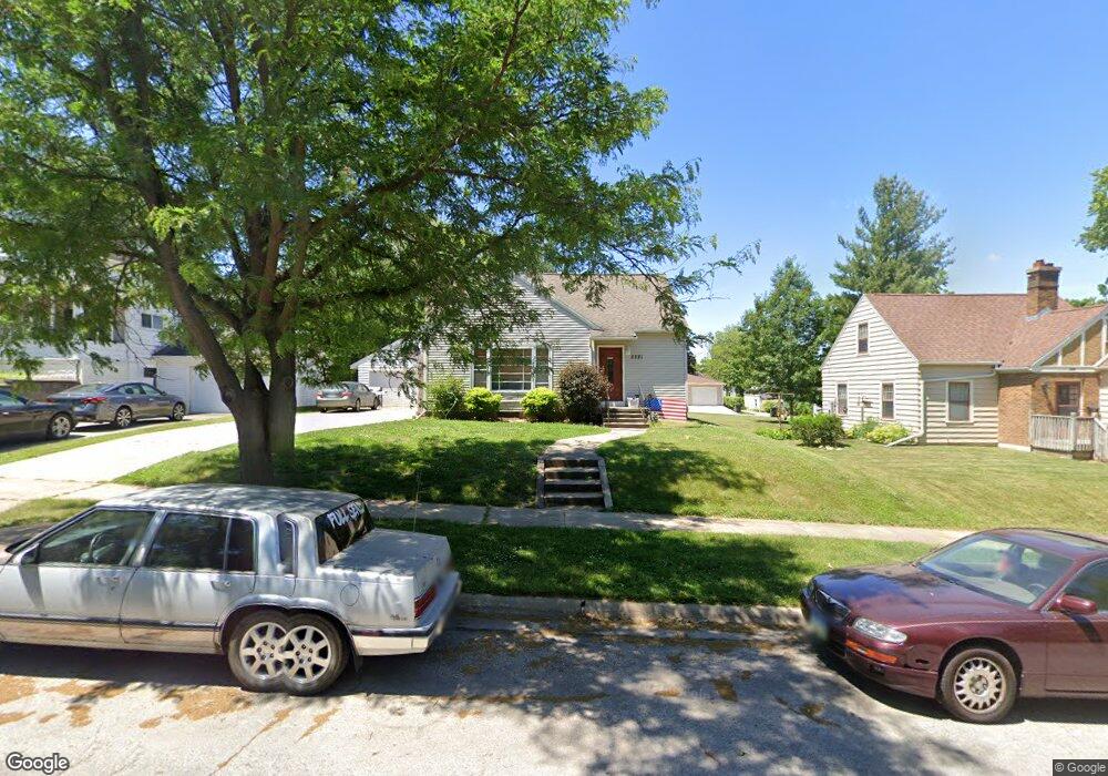 2221 Franklin St, Cedar Falls, IA 50613 - photo 1