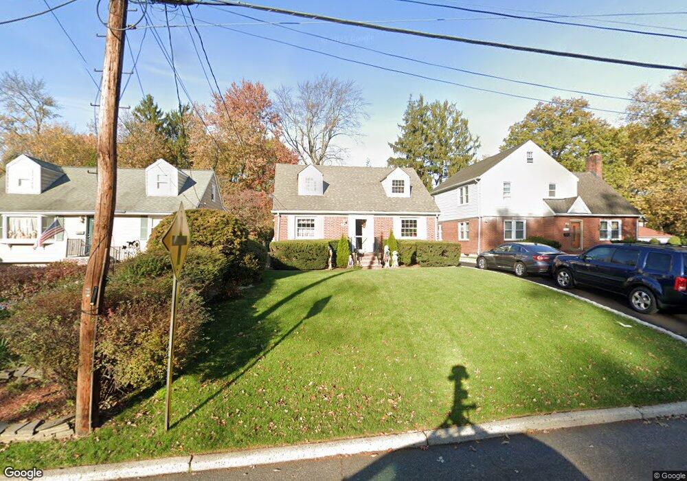 288 Webb Ave, River Edge, NJ 07661 - photo 1