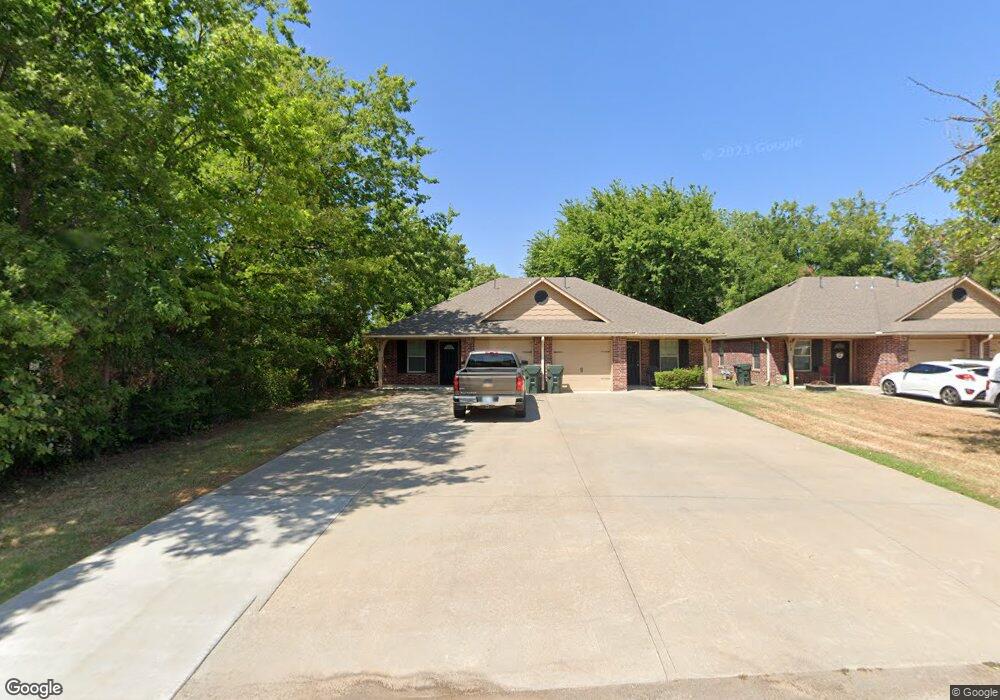 608 E 6th St, Claremore, OK 74017 - photo 1