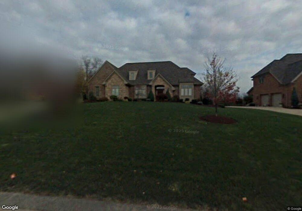 241 Arrowhead Ln, Eighty Four, PA 15330 - photo 1