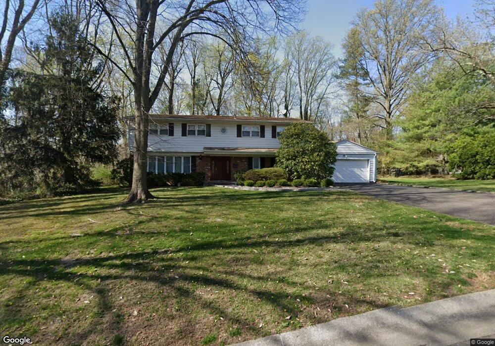 176 Hemlock Rd, Manhasset, NY 11030 - photo 1