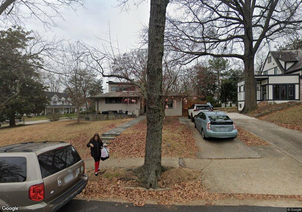 400 Yale Dr, Alexandria, VA 22314 - photo 1