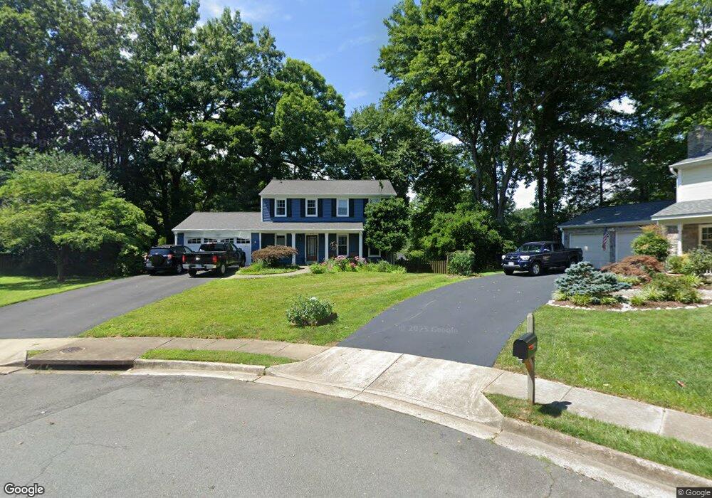 211 Owaissa Ct SE, Vienna, VA 22180 - photo 1