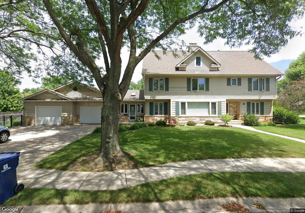 429 E 8th Ave, Naperville, IL 60563 - photo 1
