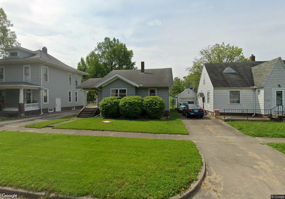 3009 Prairie Ave, Mattoon, IL 61938 - photo 1