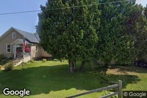 4218 8th St, Menominee, MI 49858