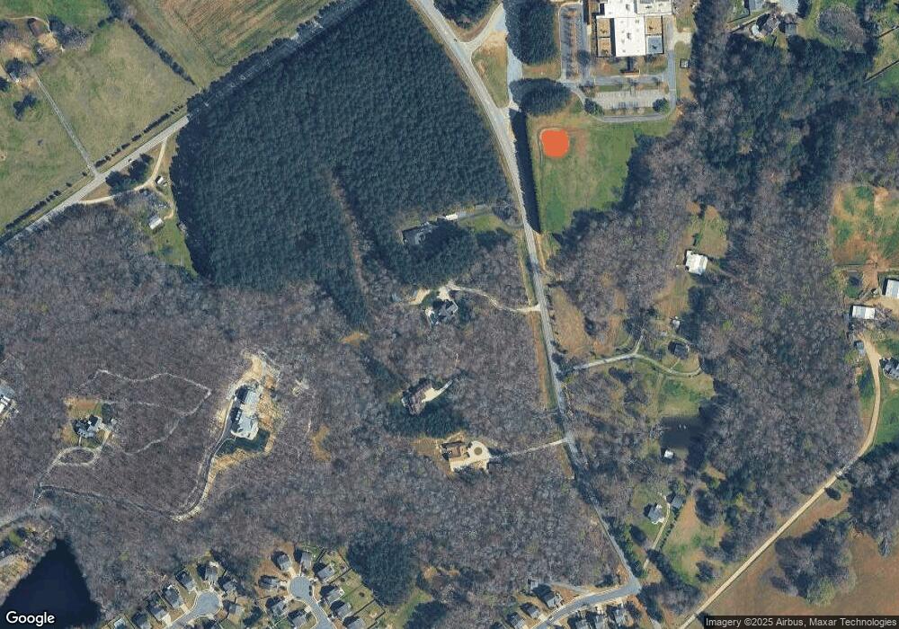 211 Griggs Rd, Clover, SC 29710 - photo 1