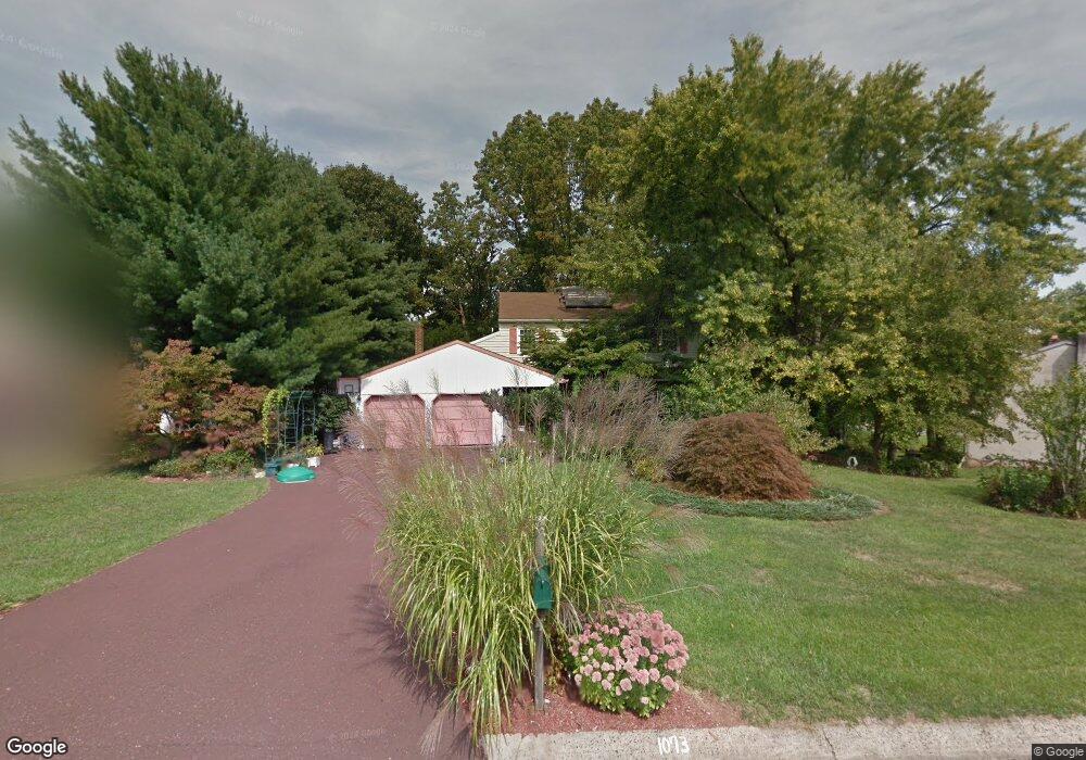 1073 Grandview Cir, Pottstown, PA 19465 - photo 1