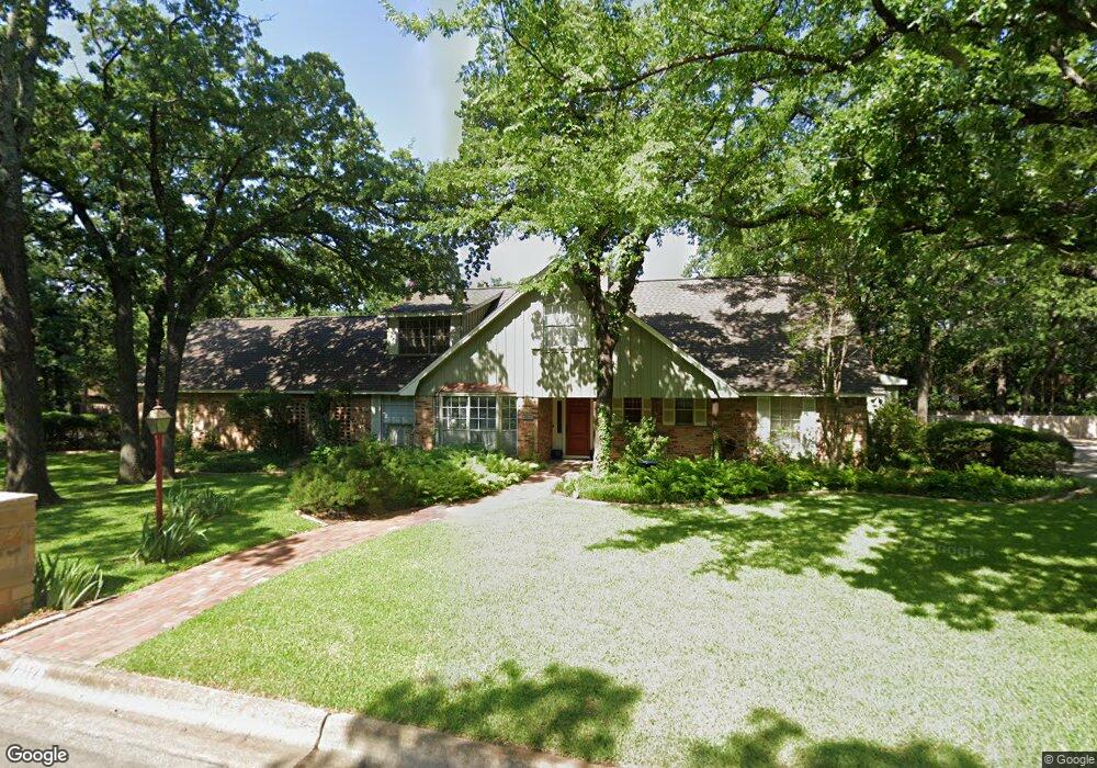 2012 Stonegate Dr, Denton, TX 76205 - photo 1