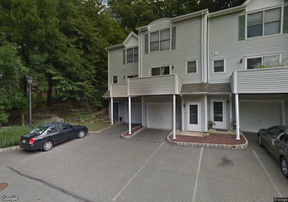 2 Woods Edge Rd unit 2, Rockaway, NJ 07866 - photo 1