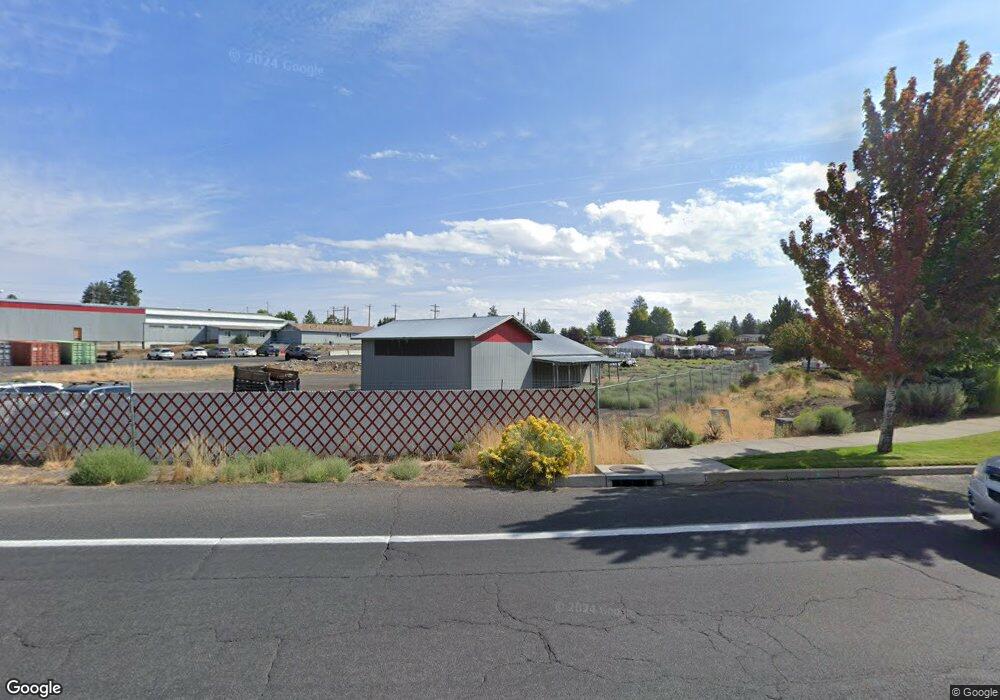 1090 SE 9th St, Bend, OR 97702 - photo 1