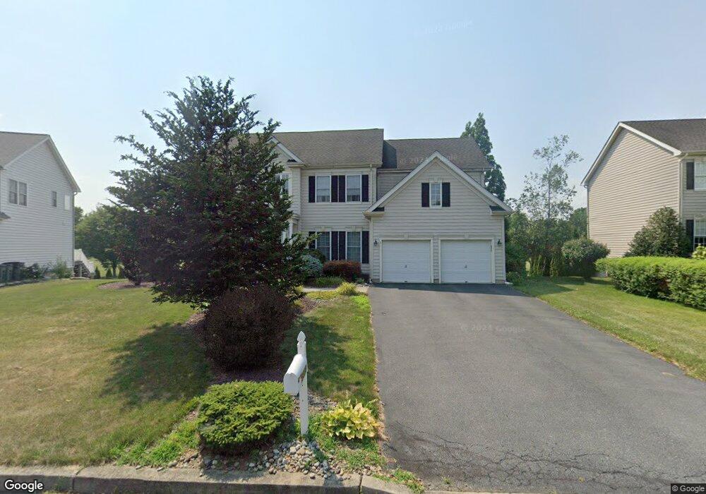 5339 Greenbriar Dr, Bethlehem, PA 18017 - photo 1