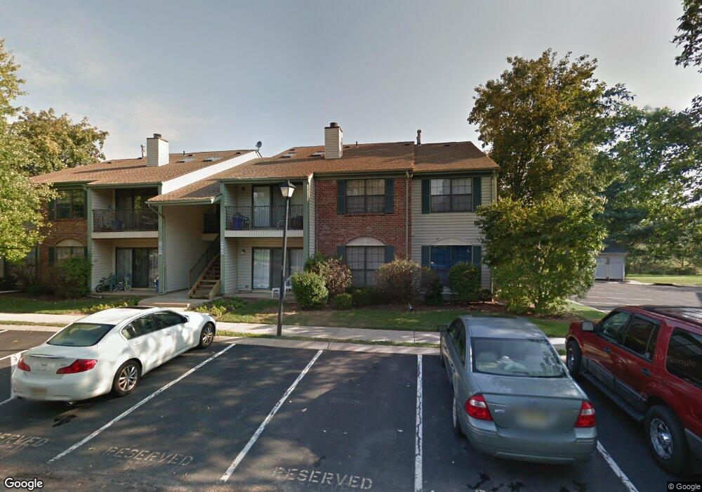 16 Taylor Dr unit 17, Franklin Park, NJ 08823 - photo 1