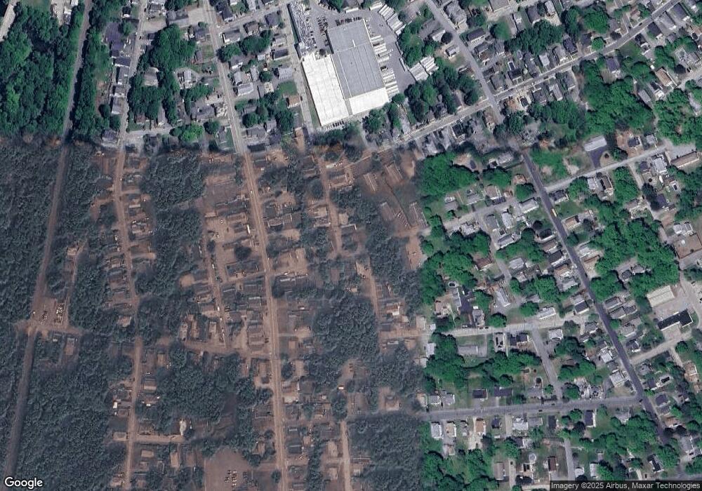 39 Maple St, Webster, MA 01570 - photo 1