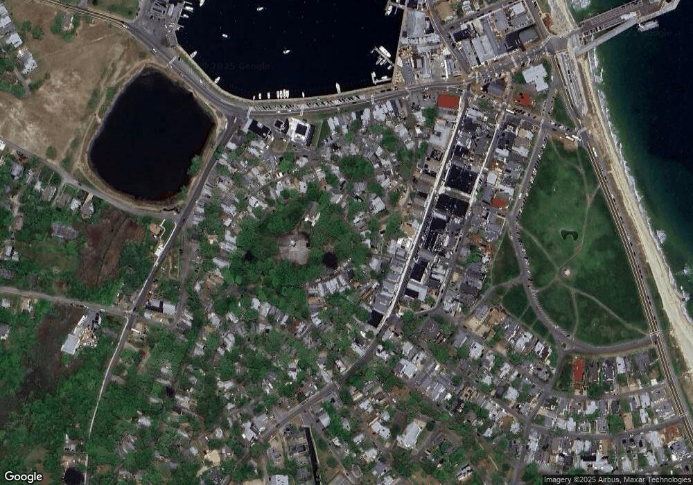 3 Lincoln St, Oak Bluffs, MA 02557 - photo 1