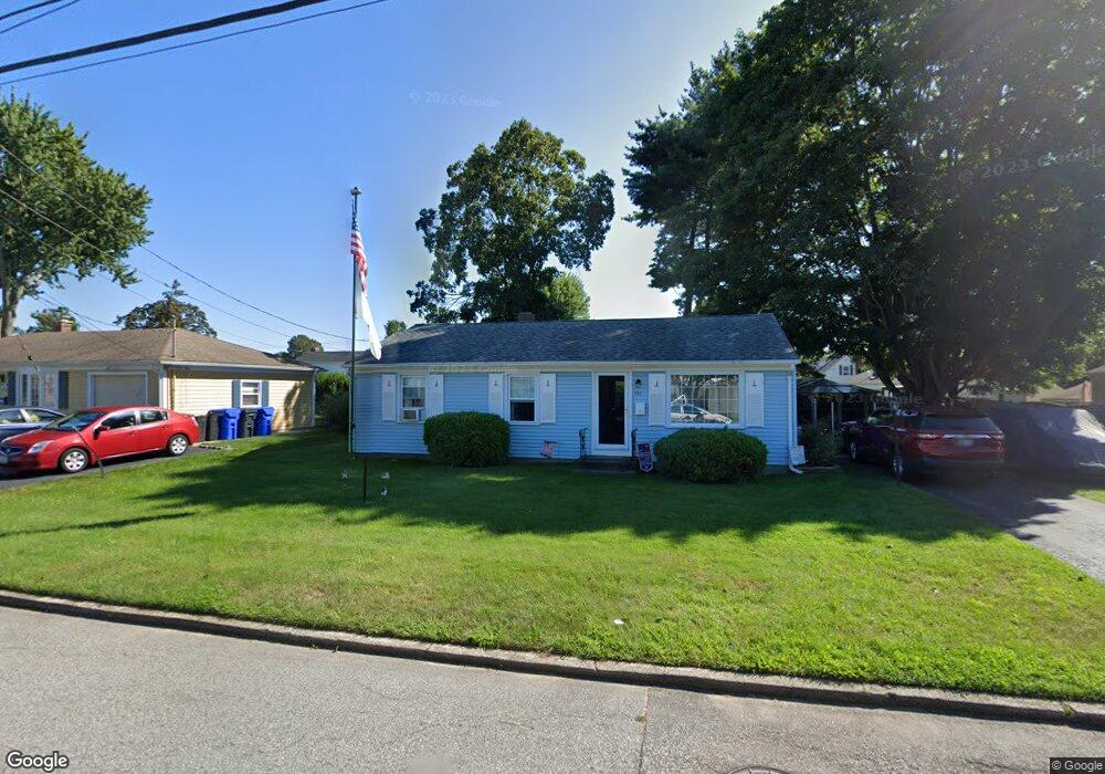 243 Burnside Ave, Riverside, RI 02915 - photo 1