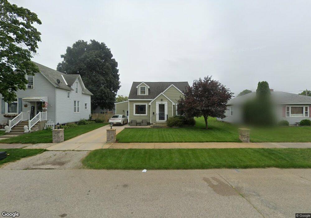 2113 16th Ave, Menominee, MI 49858 - photo 1