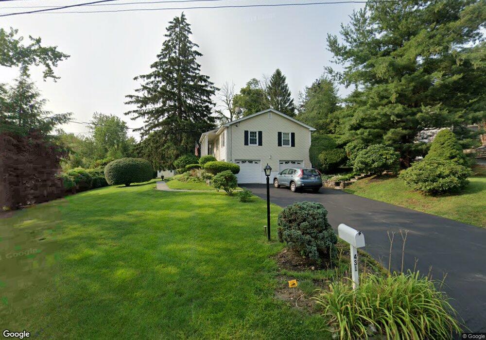 431 Bonnie Ct, Yorktown Heights, NY 10598 - photo 1