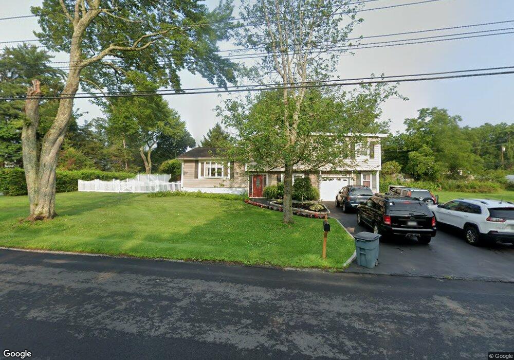 328 Ravencrest Rd, Yorktown Heights, NY 10598 - photo 1