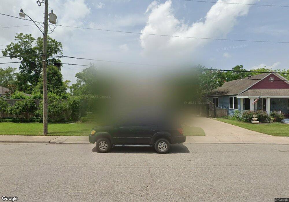 710 W House St, Alvin, TX 77511 - photo 1