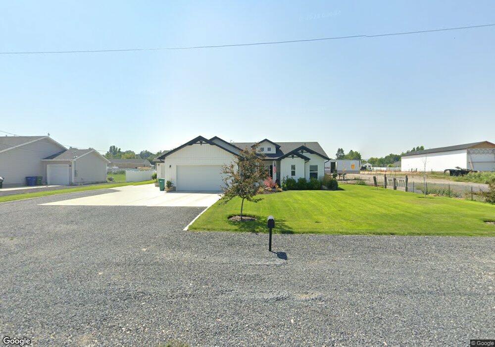 170 E 200 N unit 1, Hyrum, UT 84319 - photo 1