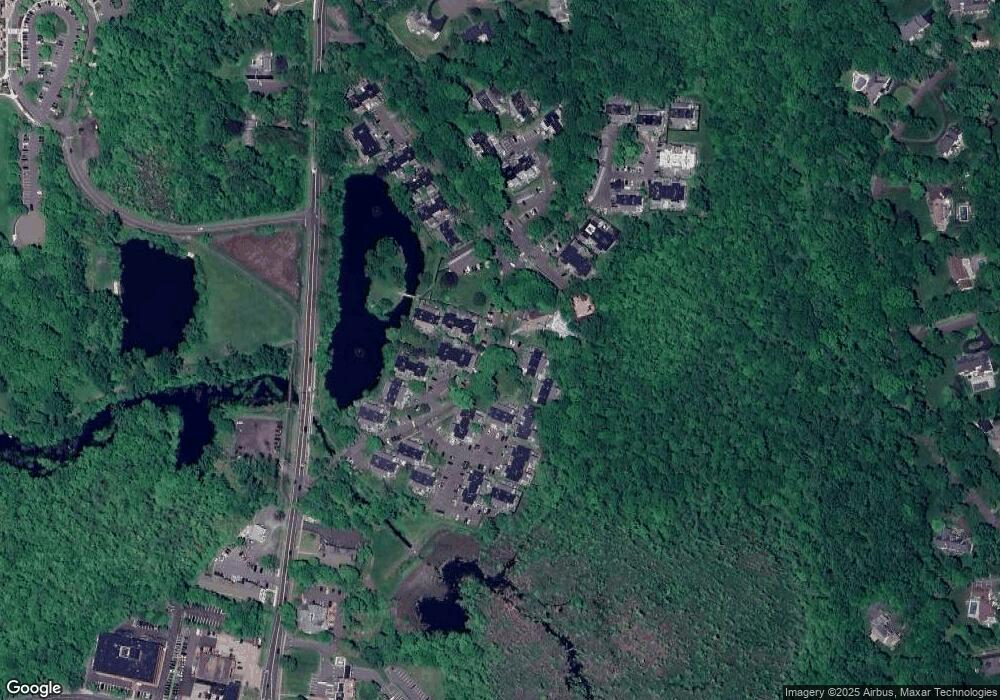 8 Dogberry Ln, Ridgefield, CT 06877 - photo 1