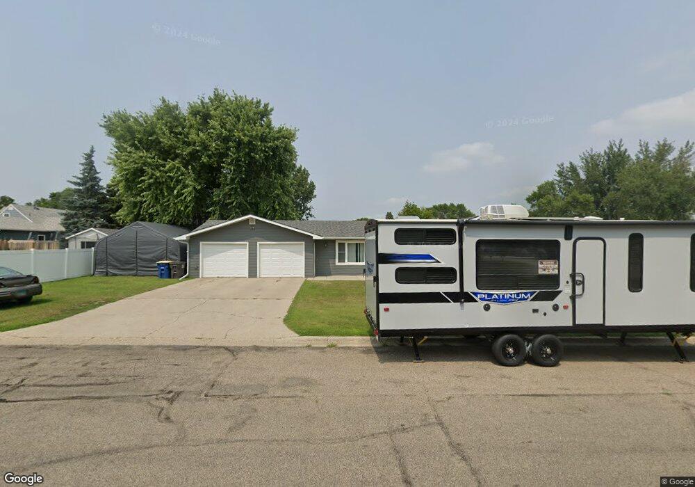 521 16th St NE, Jamestown, ND 58401 - photo 1