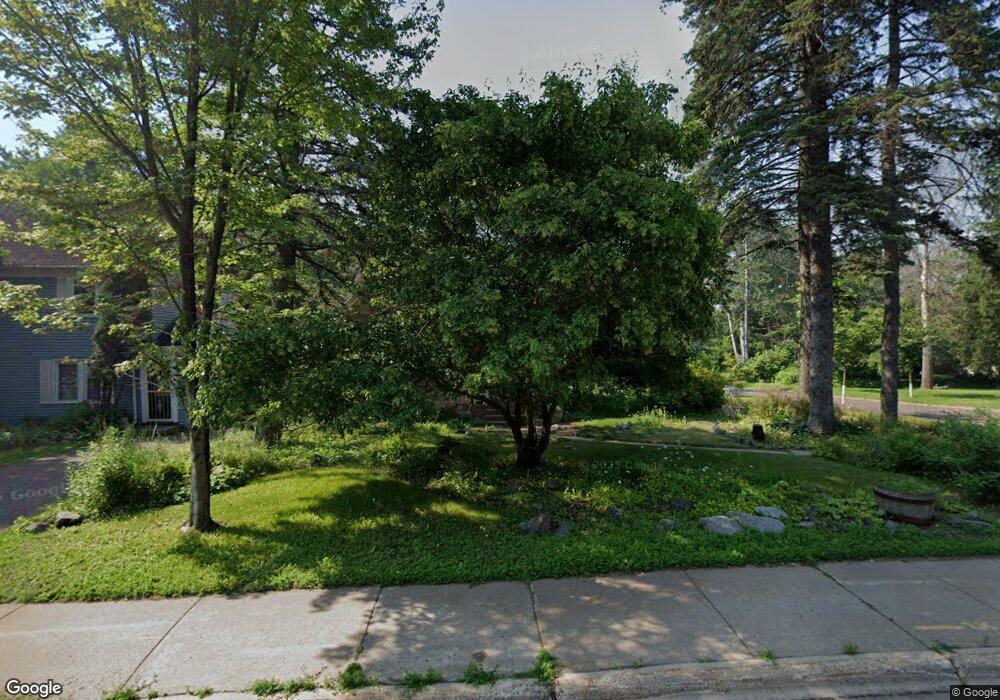 318 W Arrowhead Rd, Duluth, MN 55803 - photo 1