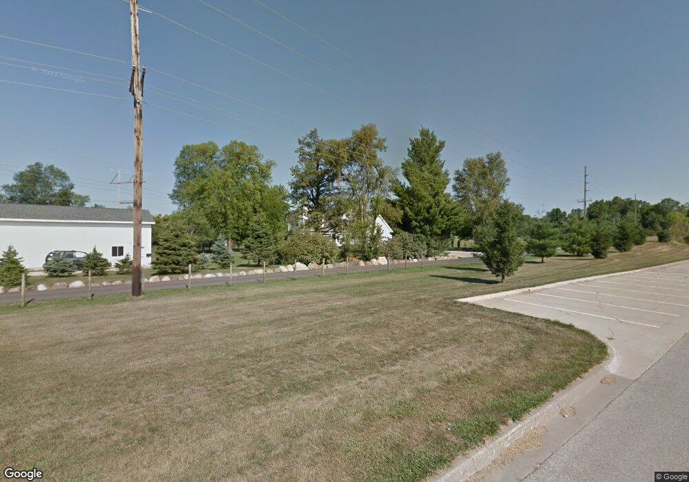 4401 Preserve Ln, Cedar Rapids, IA 52411 - photo 1