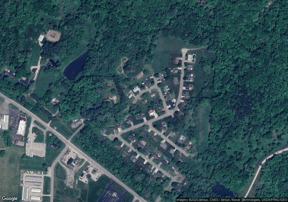 587 Gateway Dr, Logan, OH 43138 - photo 1