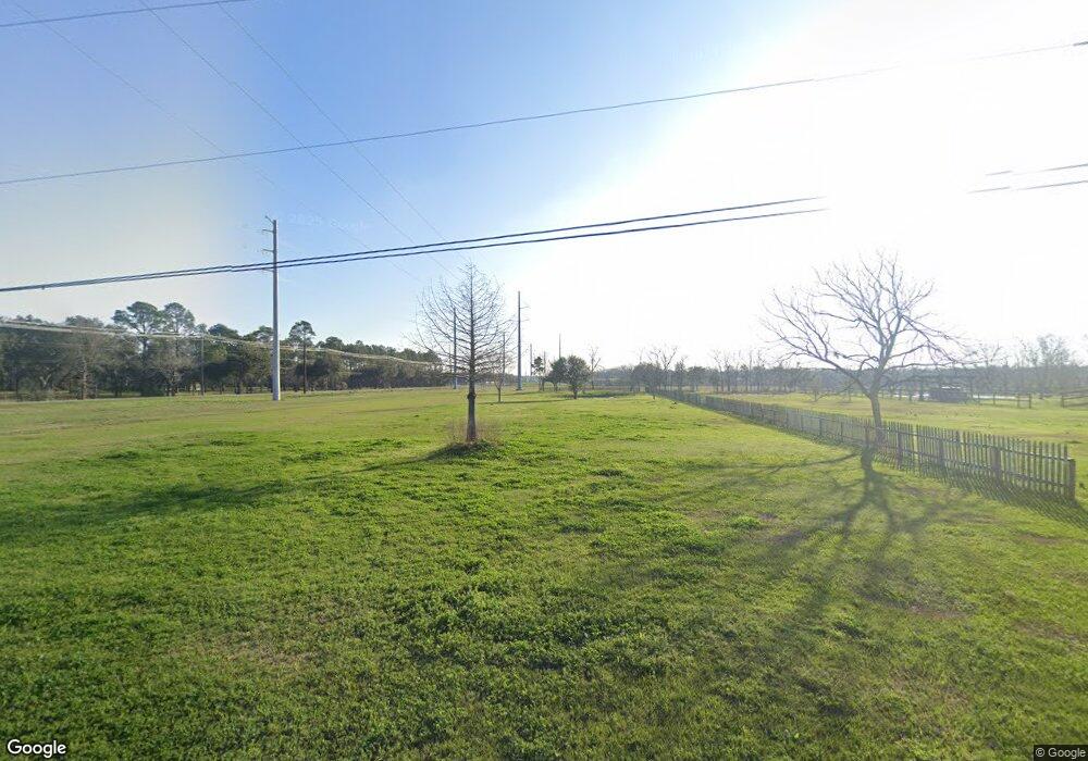 1240 N Shirley St, Alvin, TX 77511 - photo 1