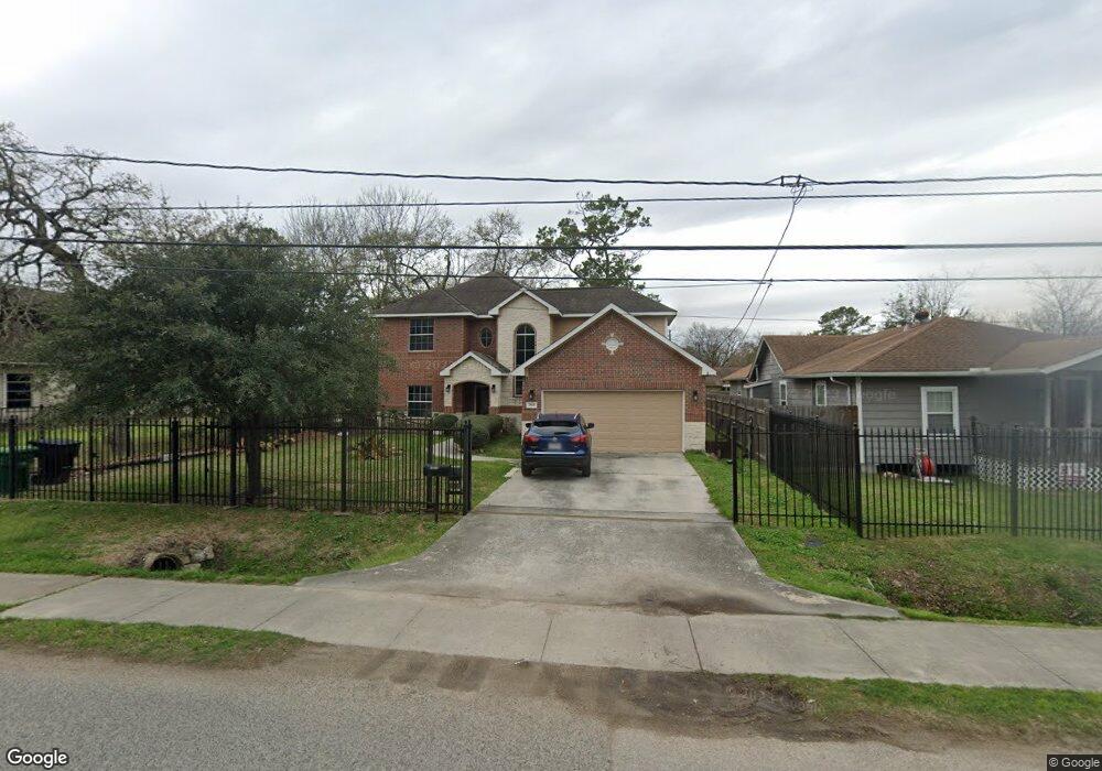 7801 Helmers St, Houston, TX 77022 - photo 1