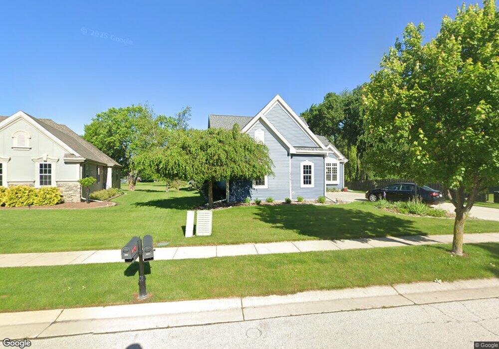 1376 Lakeridge Dr, Oconomowoc, WI 53066 - photo 1