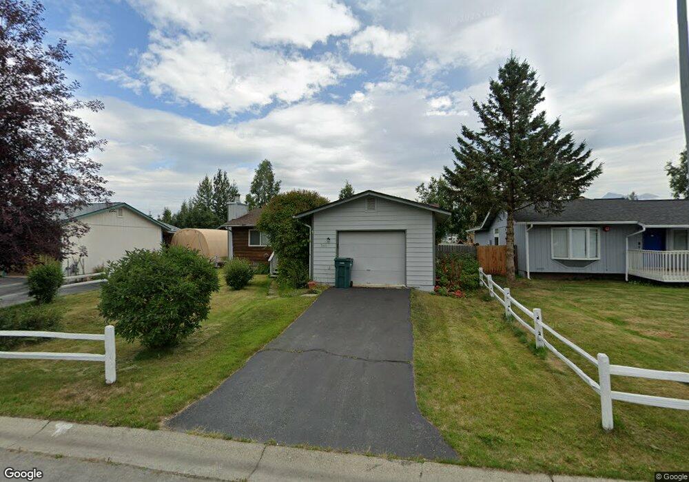 7111 Travis Cir, Anchorage, AK 99507 - photo 1