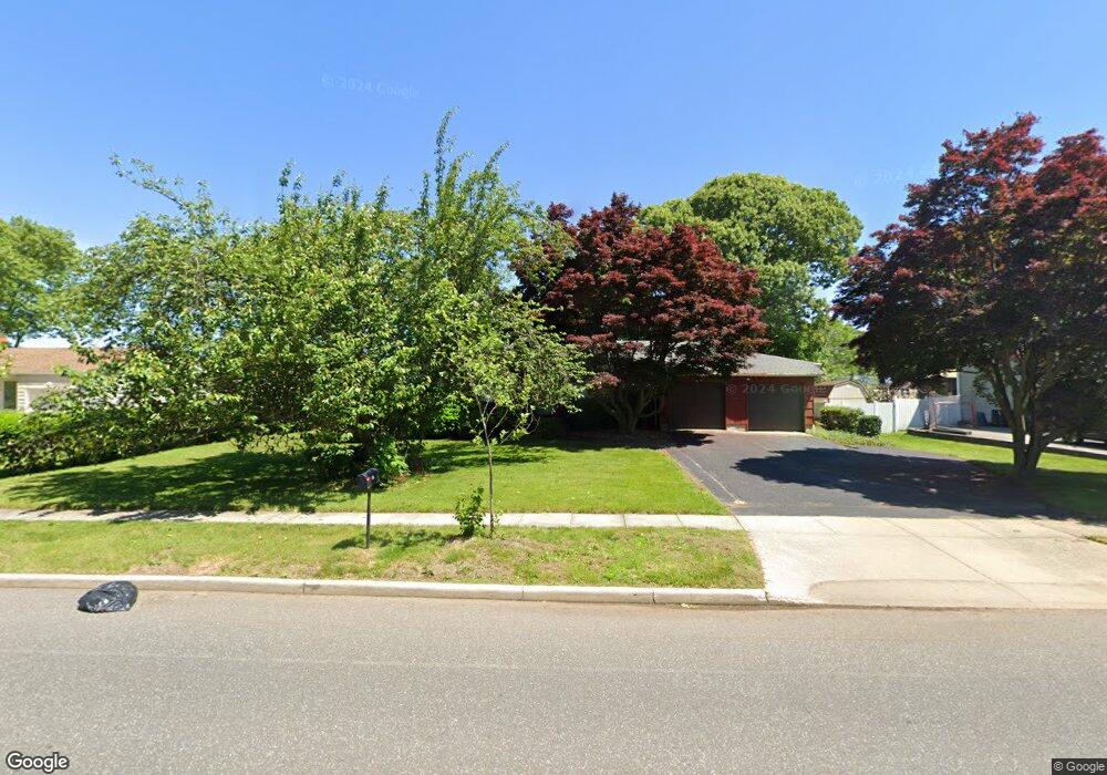 155 New Hwy, ComMacK, NY 11725 - photo 1