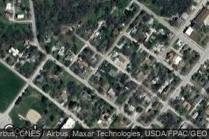 511 Van Buren St, Keosauqua, IA 52565
